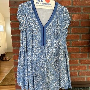 Vineyard Vines Blue and White Dress